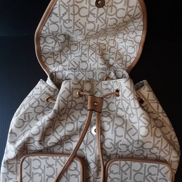 NWOT Calvin Klein backpack - Picture 5 of 8